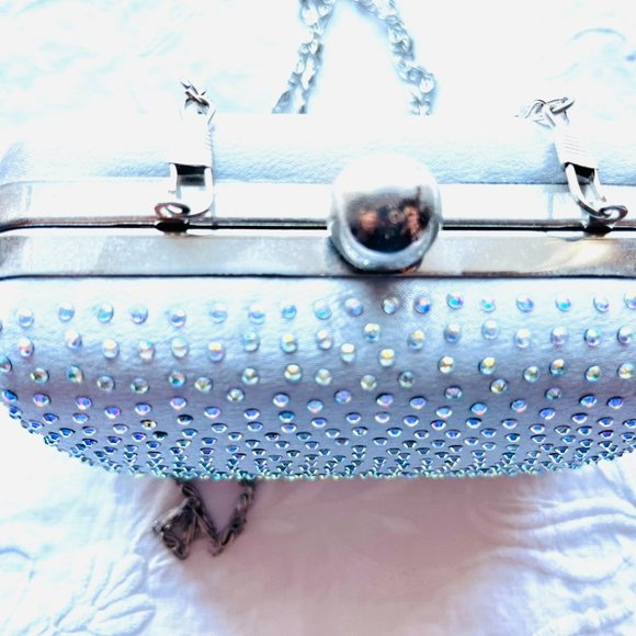 New Silver Evening Purse decorated with rainbow rhinestones - Picture 5 of 11
